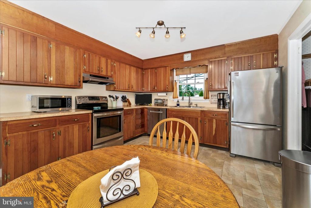 Image 16 of property listing at 10928 HOLLY TER, Hagerstown, MD 21740