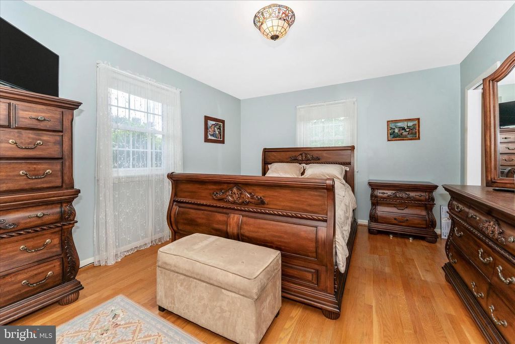 Image 19 of property listing at 10928 HOLLY TER, Hagerstown, MD 21740