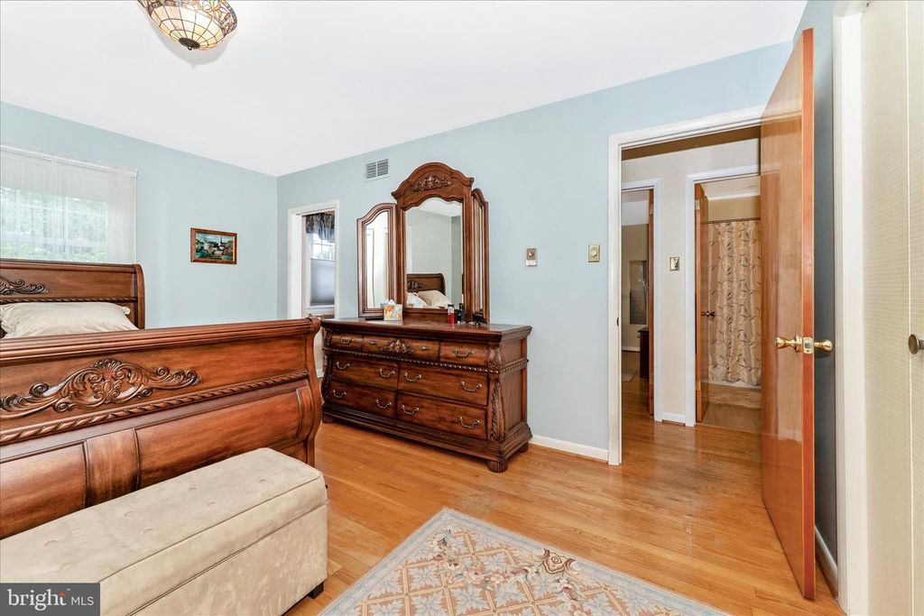 Image 21 of property listing at 10928 HOLLY TER, Hagerstown, MD 21740