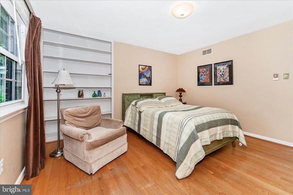 Image 23 of property listing at 10928 HOLLY TER, Hagerstown, MD 21740