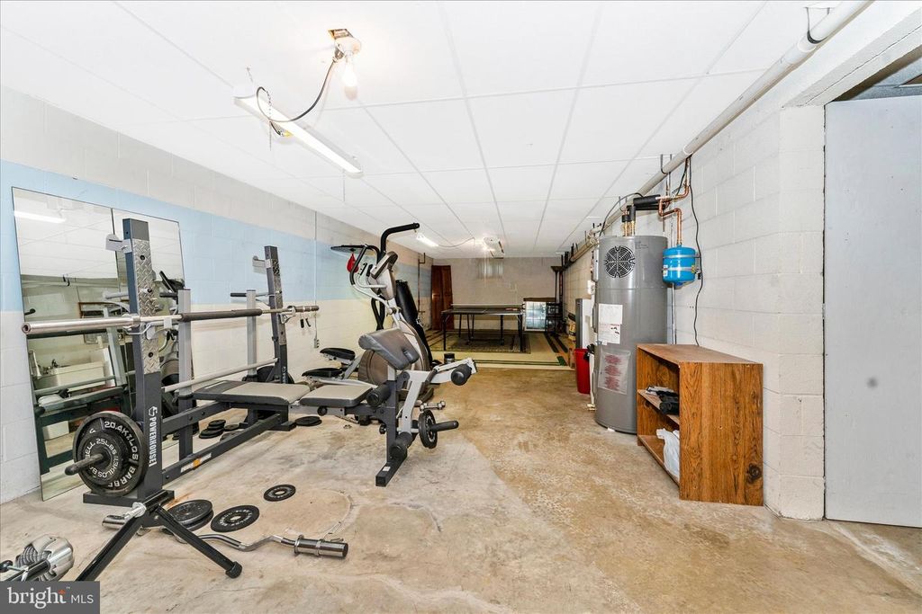 Image 29 of property listing at 10928 HOLLY TER, Hagerstown, MD 21740