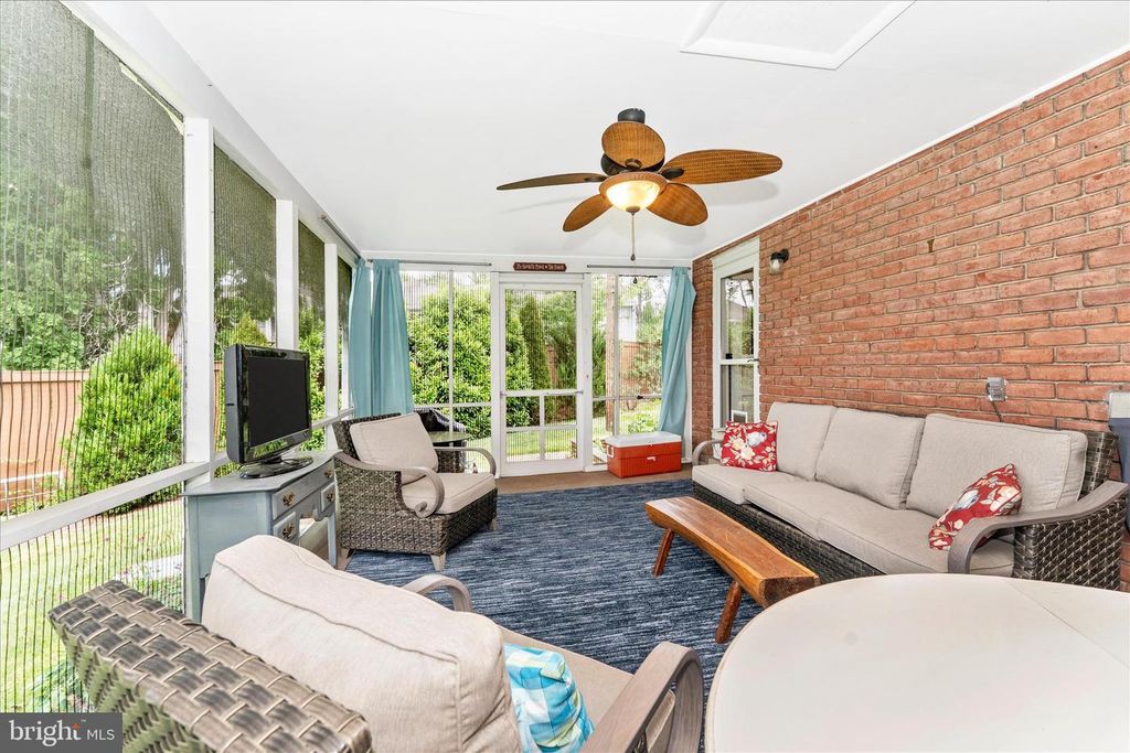 Image 32 of property listing at 10928 HOLLY TER, Hagerstown, MD 21740