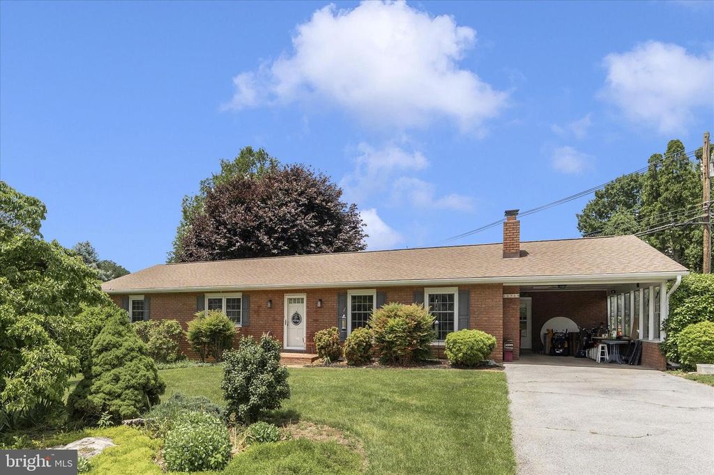 Image 33 of property listing at 10928 HOLLY TER, Hagerstown, MD 21740