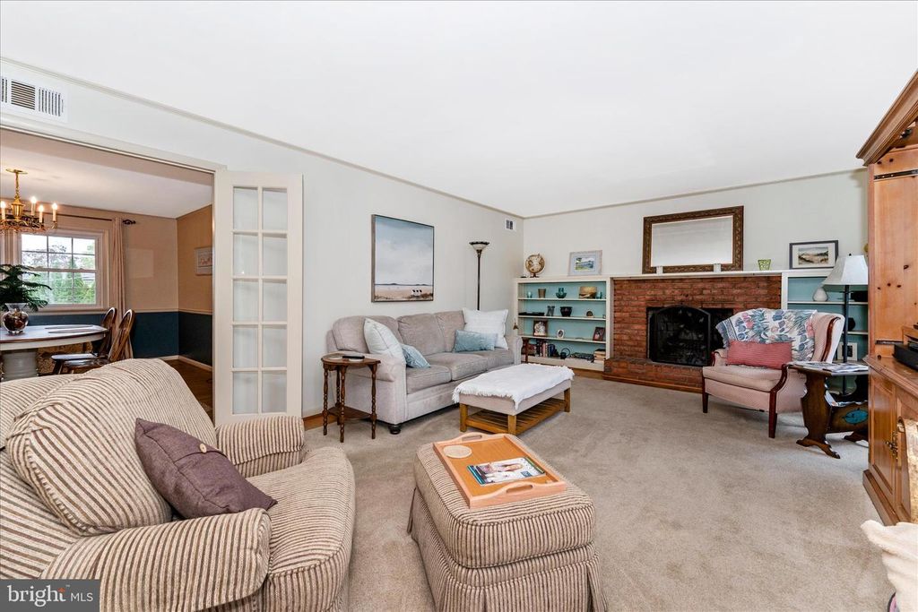 Image 4 of property listing at 10928 HOLLY TER, Hagerstown, MD 21740