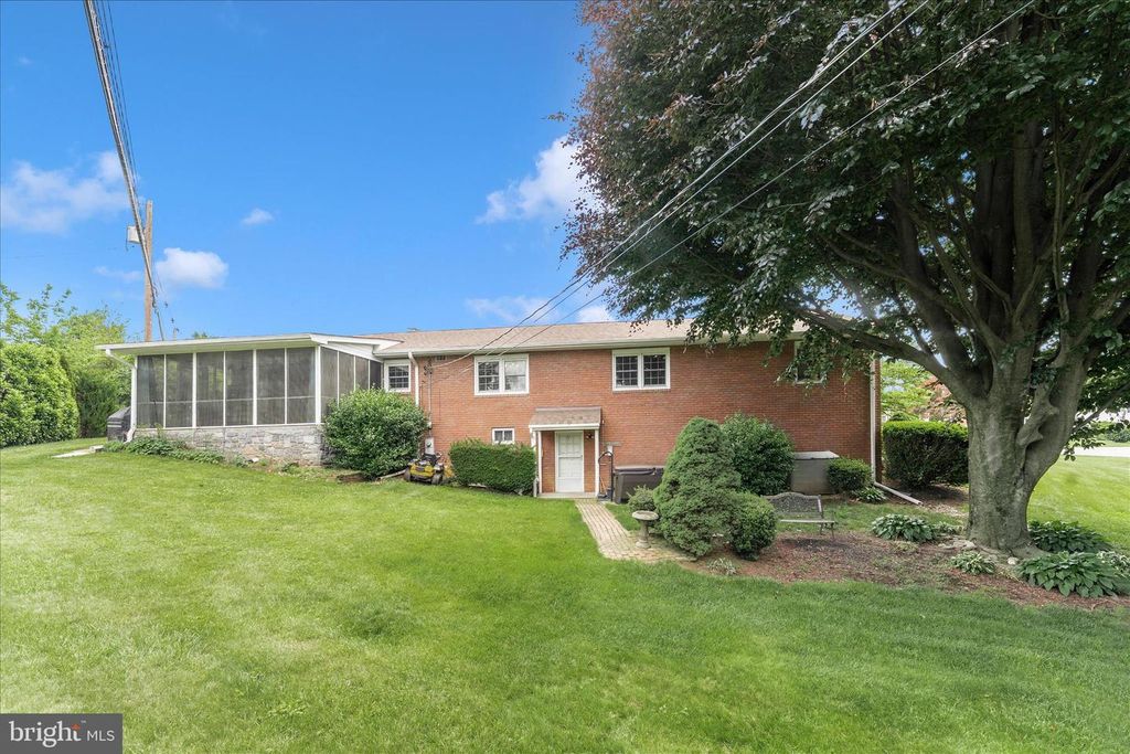 Image 40 of property listing at 10928 HOLLY TER, Hagerstown, MD 21740