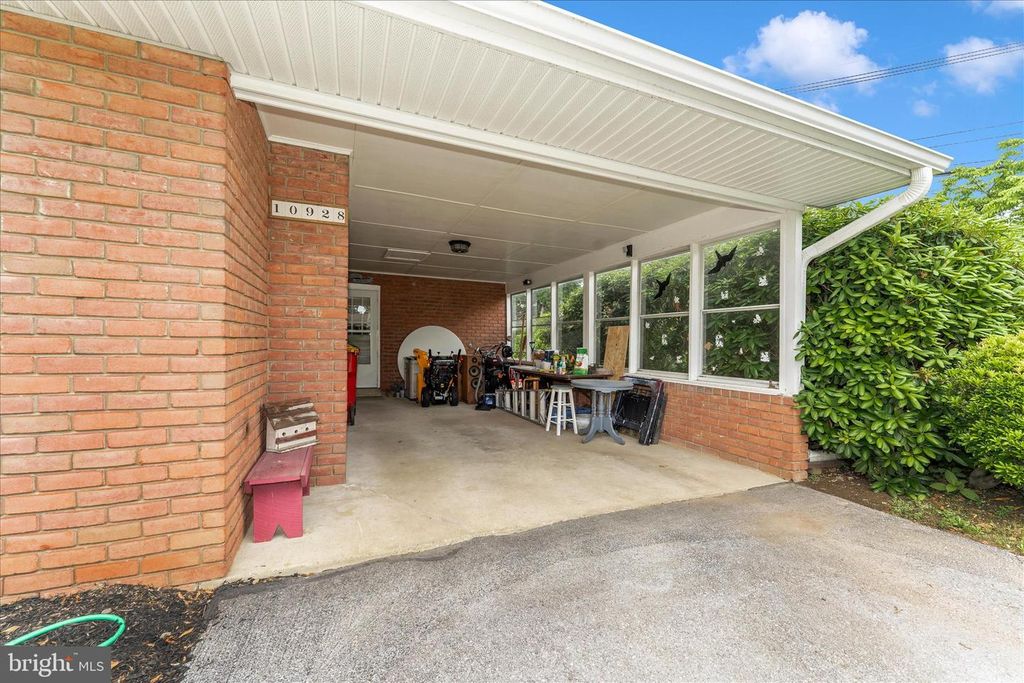 Image 44 of property listing at 10928 HOLLY TER, Hagerstown, MD 21740