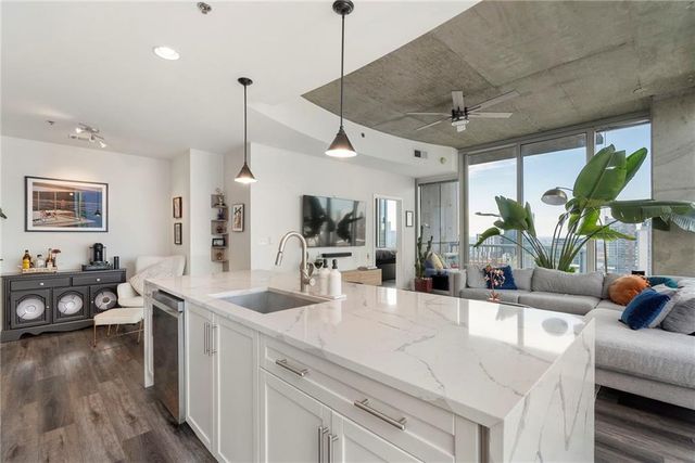 855 Peachtree NE Street 1702, Atlanta, GA 30308