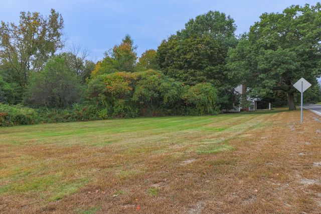 19 & 21 Main Street, Atkinson, NH 03811