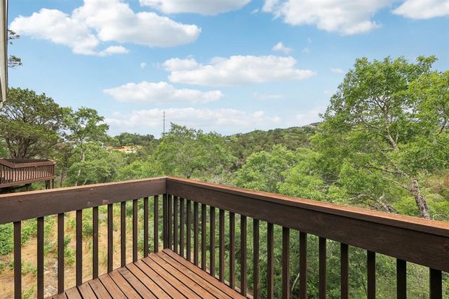 1002 Jousting PL, Austin, TX 78746