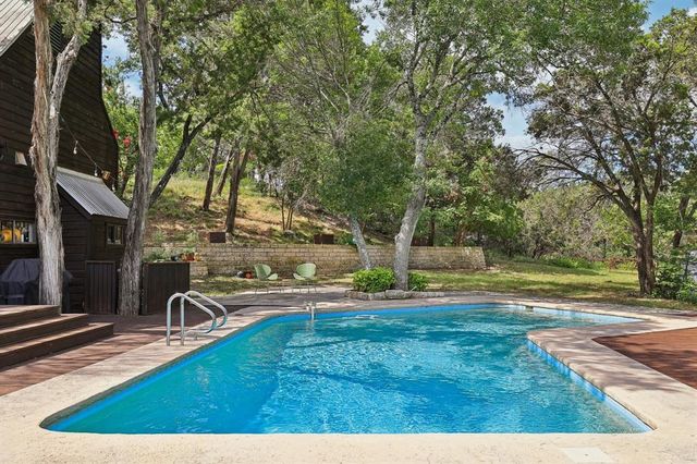 1002 Jousting PL, Austin, TX 78746