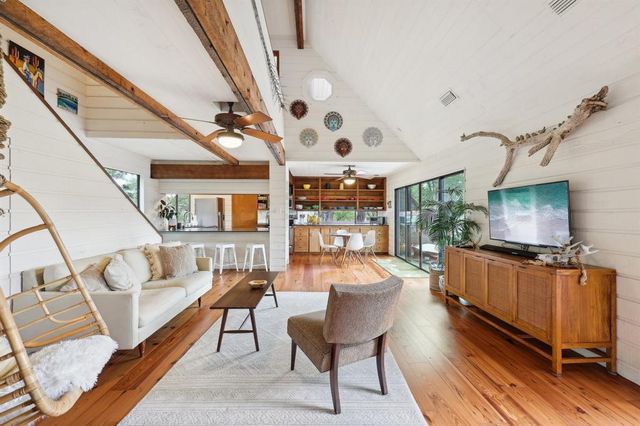 1002 Jousting PL, Austin, TX 78746