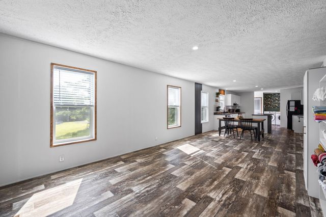 140 N Hillcrest Drive, Spring City, TN 37381