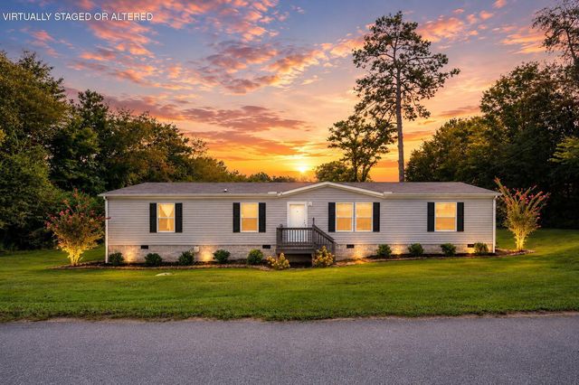 140 N Hillcrest Drive, Spring City, TN 37381