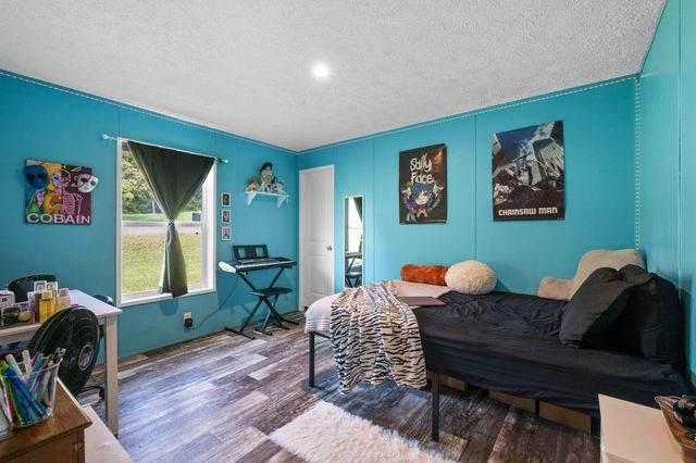 140 N Hillcrest Drive, Spring City, TN 37381