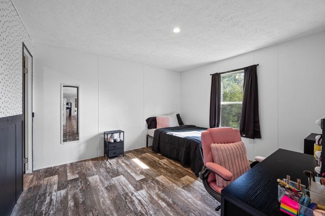 140 N Hillcrest Drive, Spring City, TN 37381