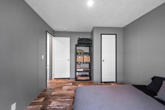 140 N Hillcrest Drive, Spring City, TN 37381