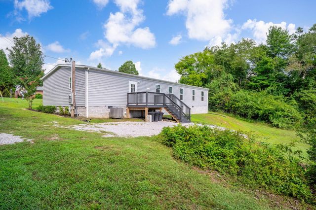 140 N Hillcrest Drive, Spring City, TN 37381