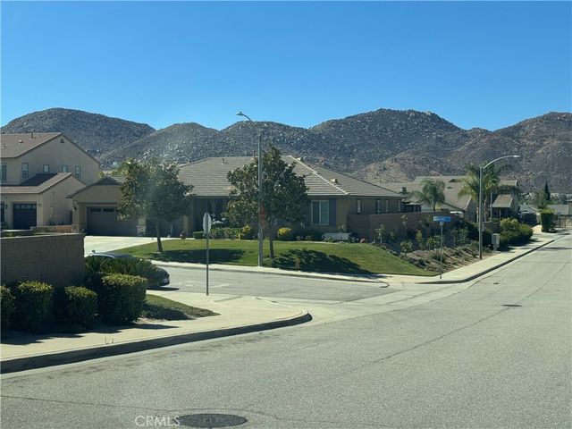 28952 Kenda Court, Moreno Valley, CA 92555