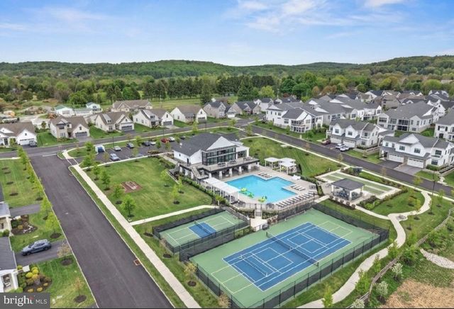 587 TRIFECTA RD, Downingtown, PA 19335