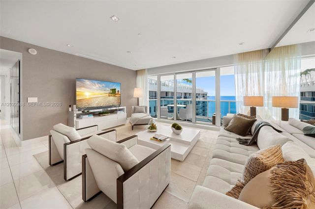 102 24th St PH-1718, Miami Beach, FL 33139
