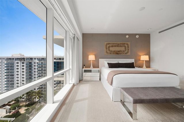 102 24th St PH-1718, Miami Beach, FL 33139