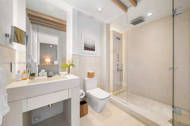 102 24th St PH-1718, Miami Beach, FL 33139