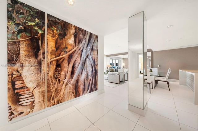 102 24th St PH-1718, Miami Beach, FL 33139
