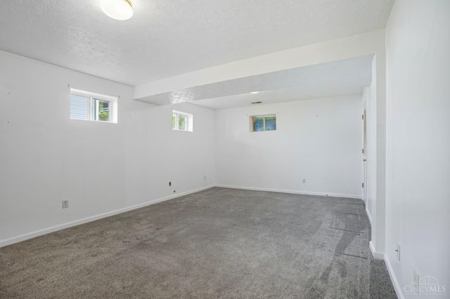 938 Whispering Pine Way, Lebanon, OH 45036