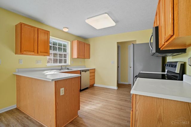 938 Whispering Pine Way, Lebanon, OH 45036