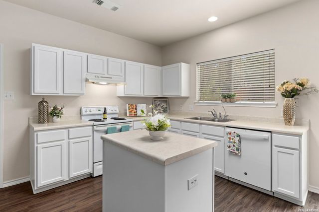 5606 Spring Stone, San Antonio, TX 78247