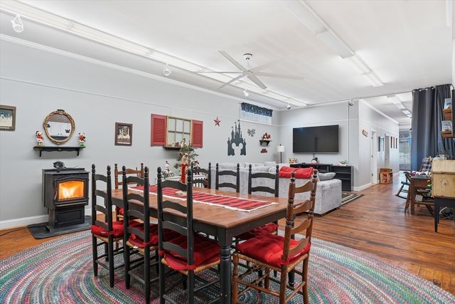 293 Pine St, Gardner, MA 01440