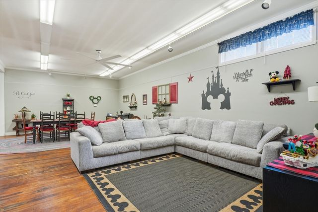 293 Pine St, Gardner, MA 01440