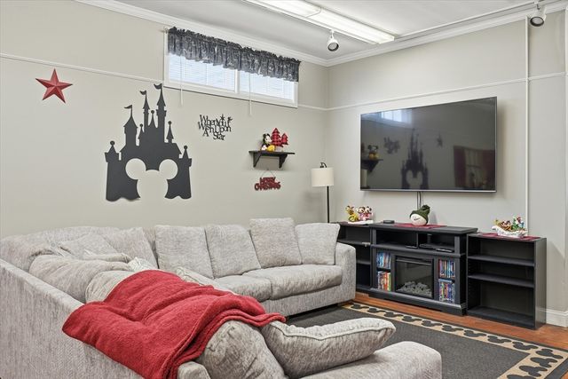 293 Pine St, Gardner, MA 01440