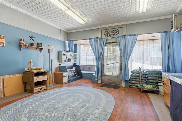 293 Pine St, Gardner, MA 01440