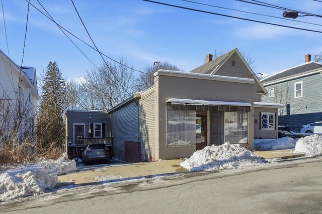 293 Pine St, Gardner, MA 01440