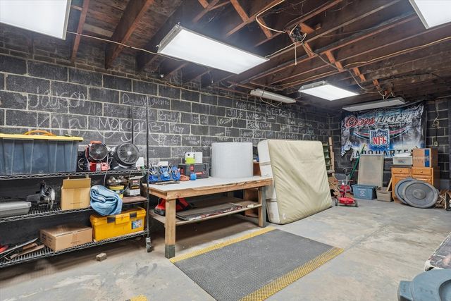 293 Pine St, Gardner, MA 01440