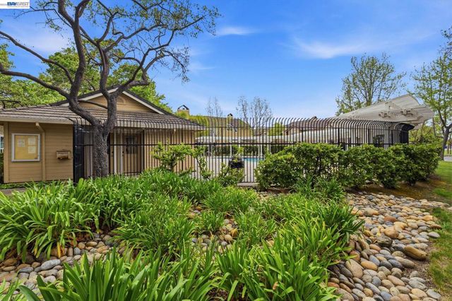 5246 Tacoma Cmn, Fremont, CA 94555