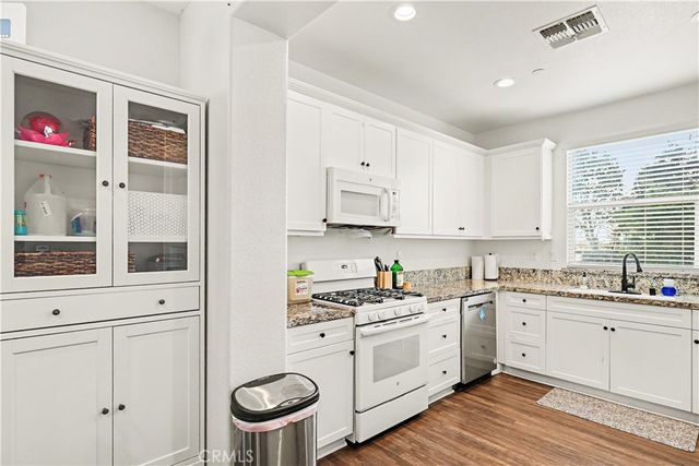 494 Lily, Merced, CA 95341