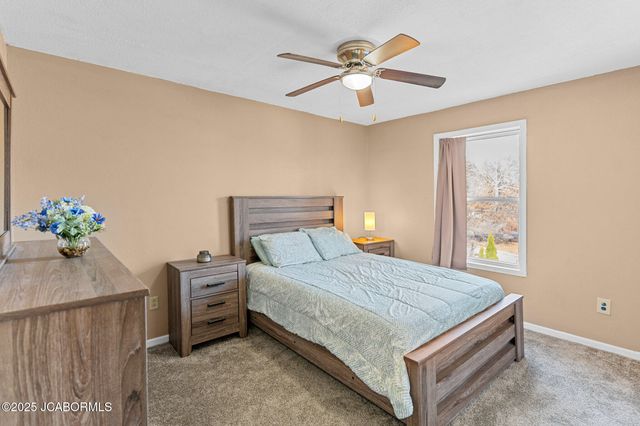 1813 W MAIN STREET, Jefferson City, MO 65109