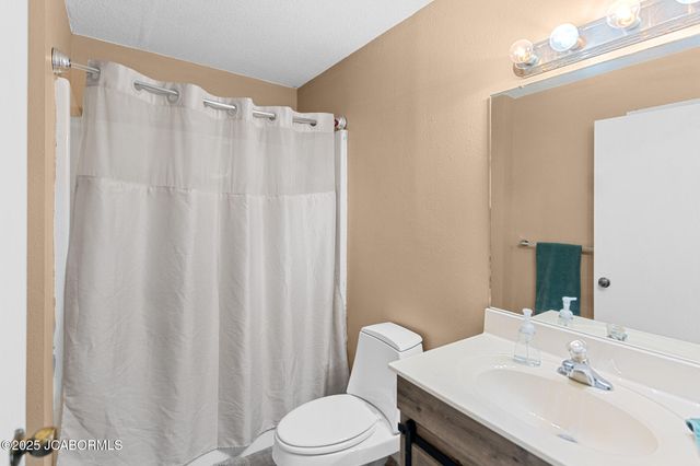 1813 W MAIN STREET, Jefferson City, MO 65109