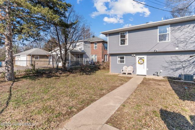 1813 W MAIN STREET, Jefferson City, MO 65109