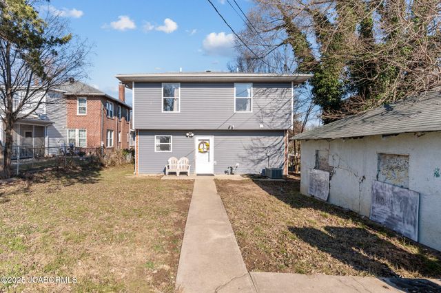 1813 W MAIN STREET, Jefferson City, MO 65109