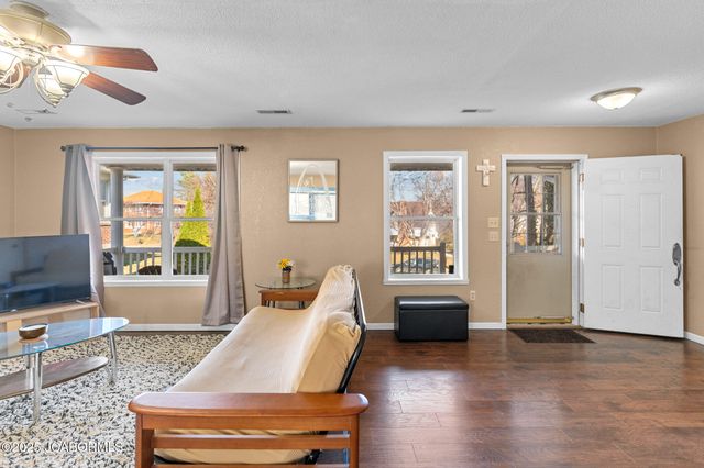 1813 W MAIN STREET, Jefferson City, MO 65109