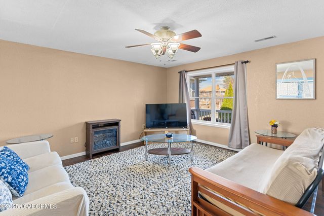 1813 W MAIN STREET, Jefferson City, MO 65109