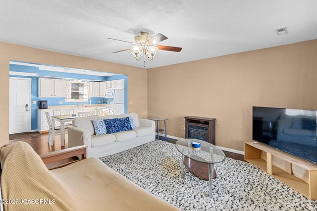 1813 W MAIN STREET, Jefferson City, MO 65109