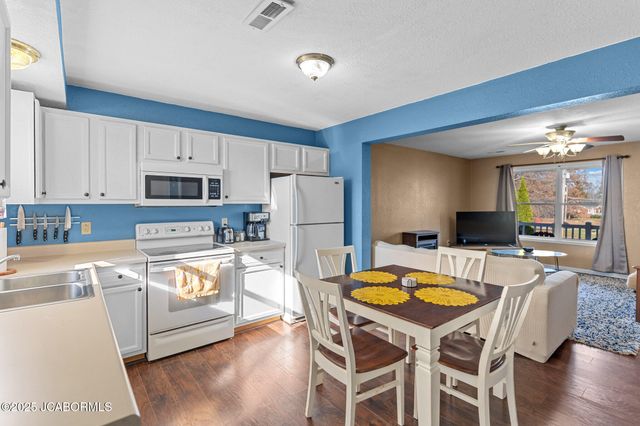 1813 W MAIN STREET, Jefferson City, MO 65109