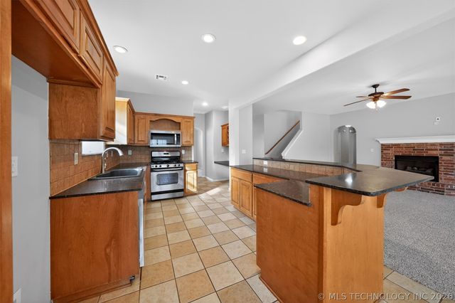 11717 S Vine Place W, Jenks, OK 74037