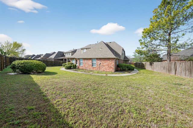 11717 S Vine Place W, Jenks, OK 74037