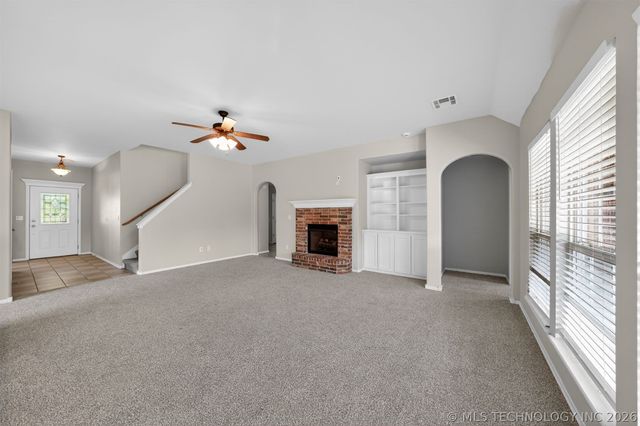 11717 S Vine Place W, Jenks, OK 74037