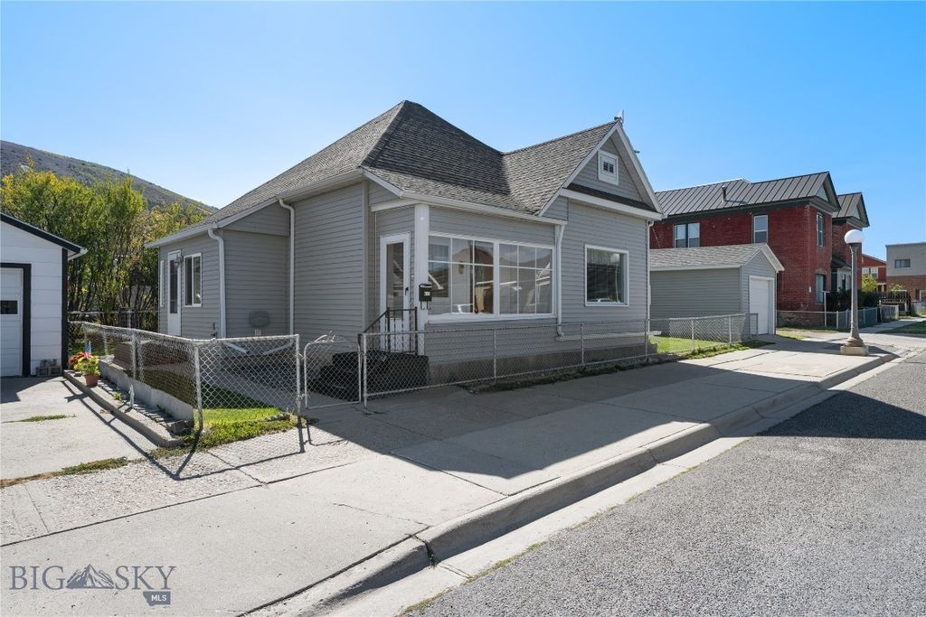 615 E 4th, Anaconda, MT 59711 — exterior